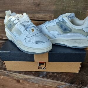 Fila Corda 180R Women's White Cream and Gray Sneakers Size 6